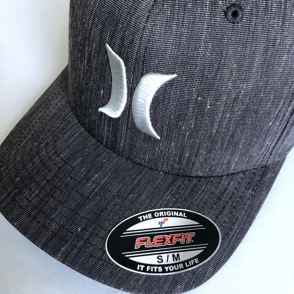 New. Hurley gray hat. Flexfit.